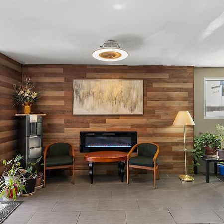 Americas Best Value Inn - Lincoln Airport Extérieur photo