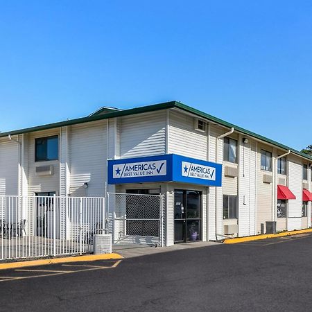 Americas Best Value Inn - Lincoln Airport Extérieur photo