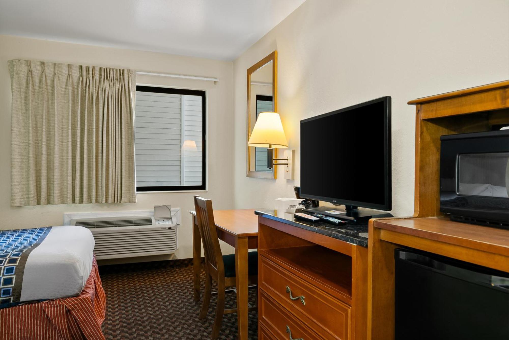 Americas Best Value Inn - Lincoln Airport Extérieur photo